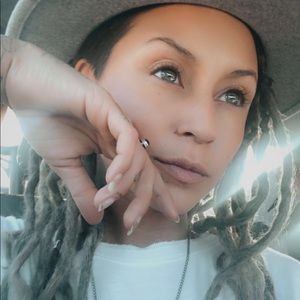 Meet your Posher, Sydney